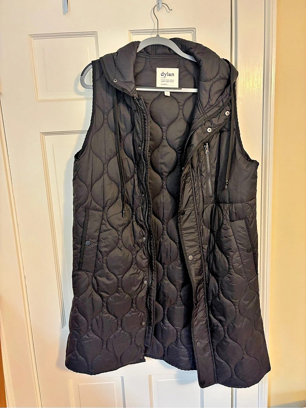 dylan Quilted Black Vest Like New